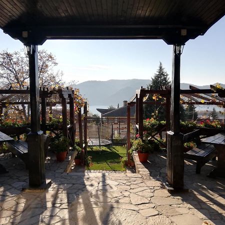 Trifon Zarezan Family Hotel Glavatartsi Exterior foto